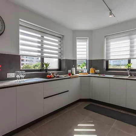 Exceptional Sunlit Bay - Happy Apartamento *