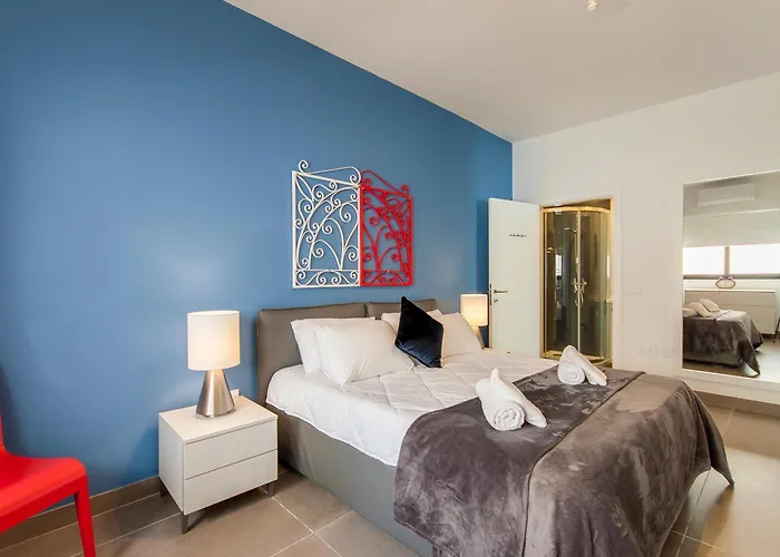 Exceptional Sunlit Bay - Happy * Marsaskala